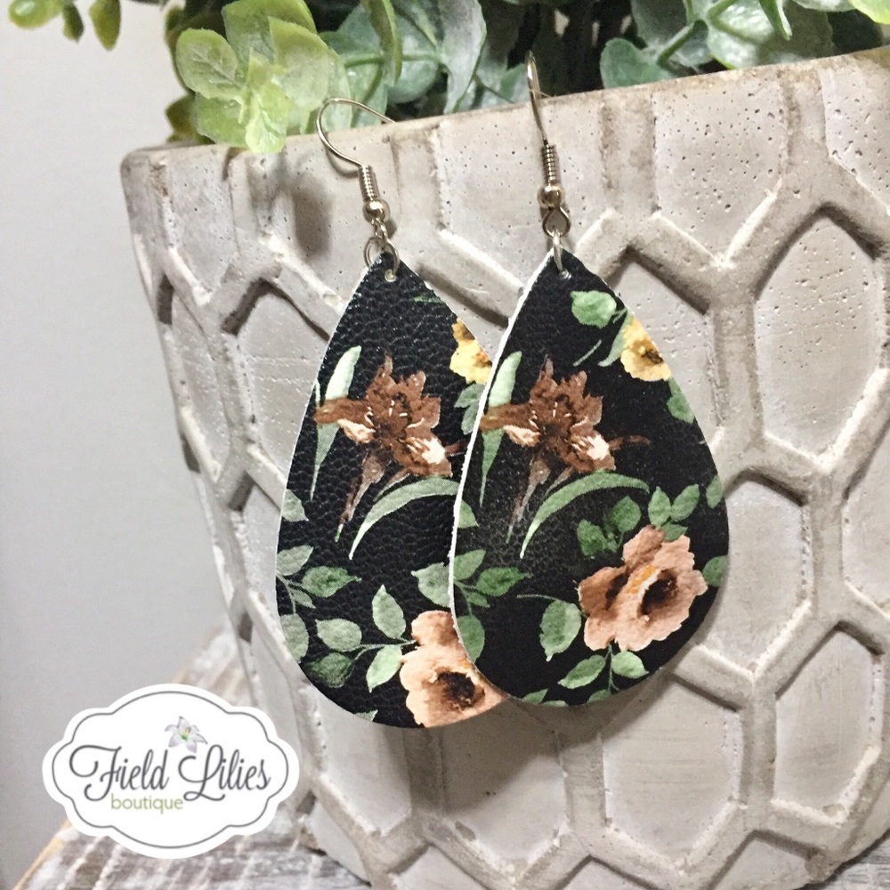 🆕 Black Floral Leather Teardrop Earrings